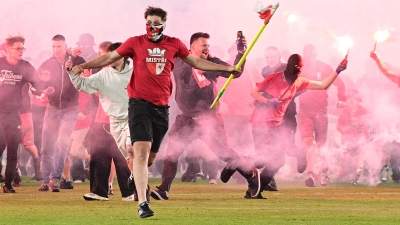 Caos A Praga: Daspo A Vita Per Gli Ultras ️