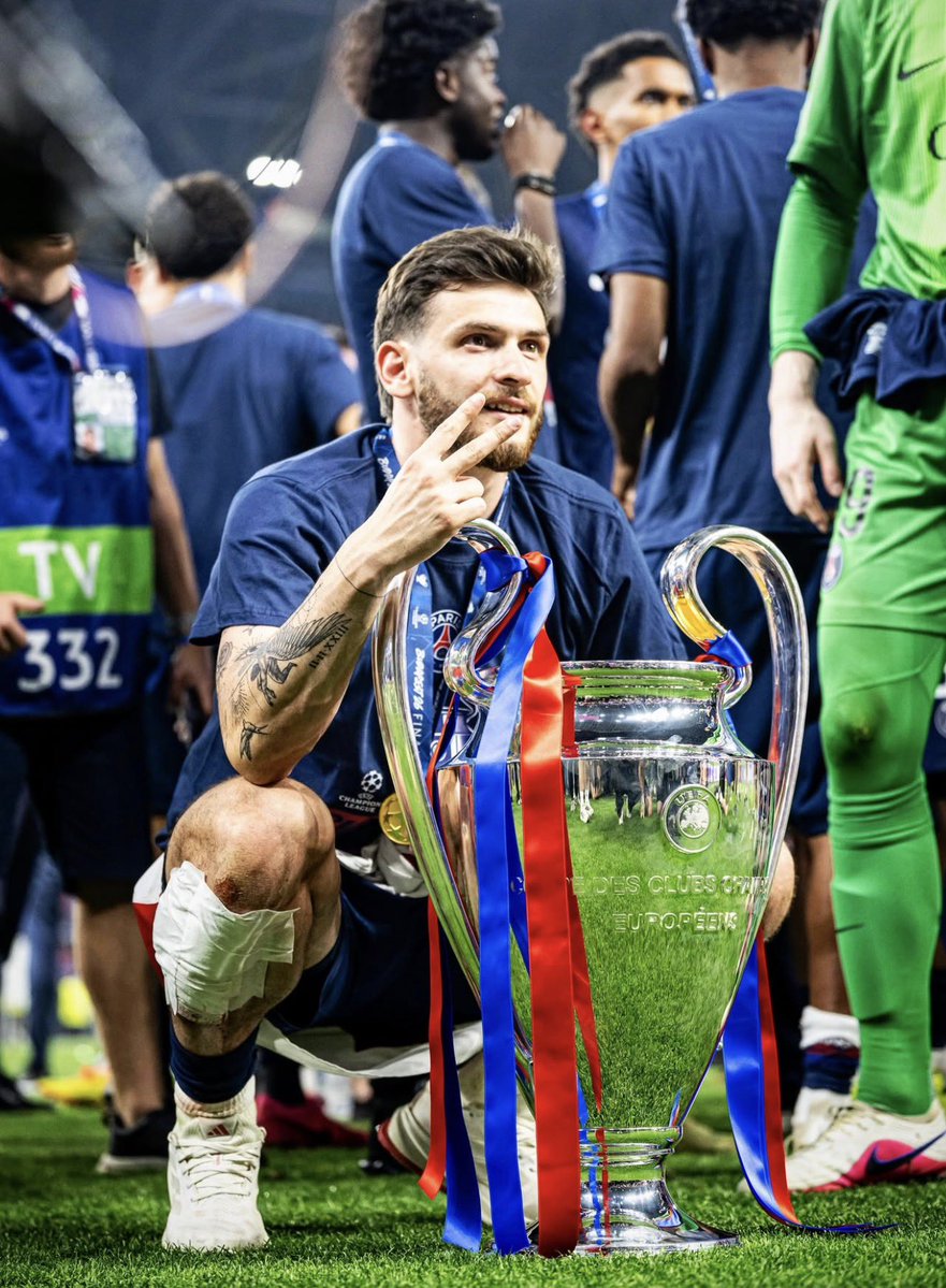 Kvaratskhelia Mvp Ucl, GüLer E Notizie Calcio