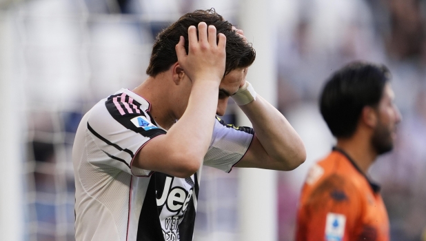 Juventus Sotto Pressione: Neto Vicino, Femminile Ko ️