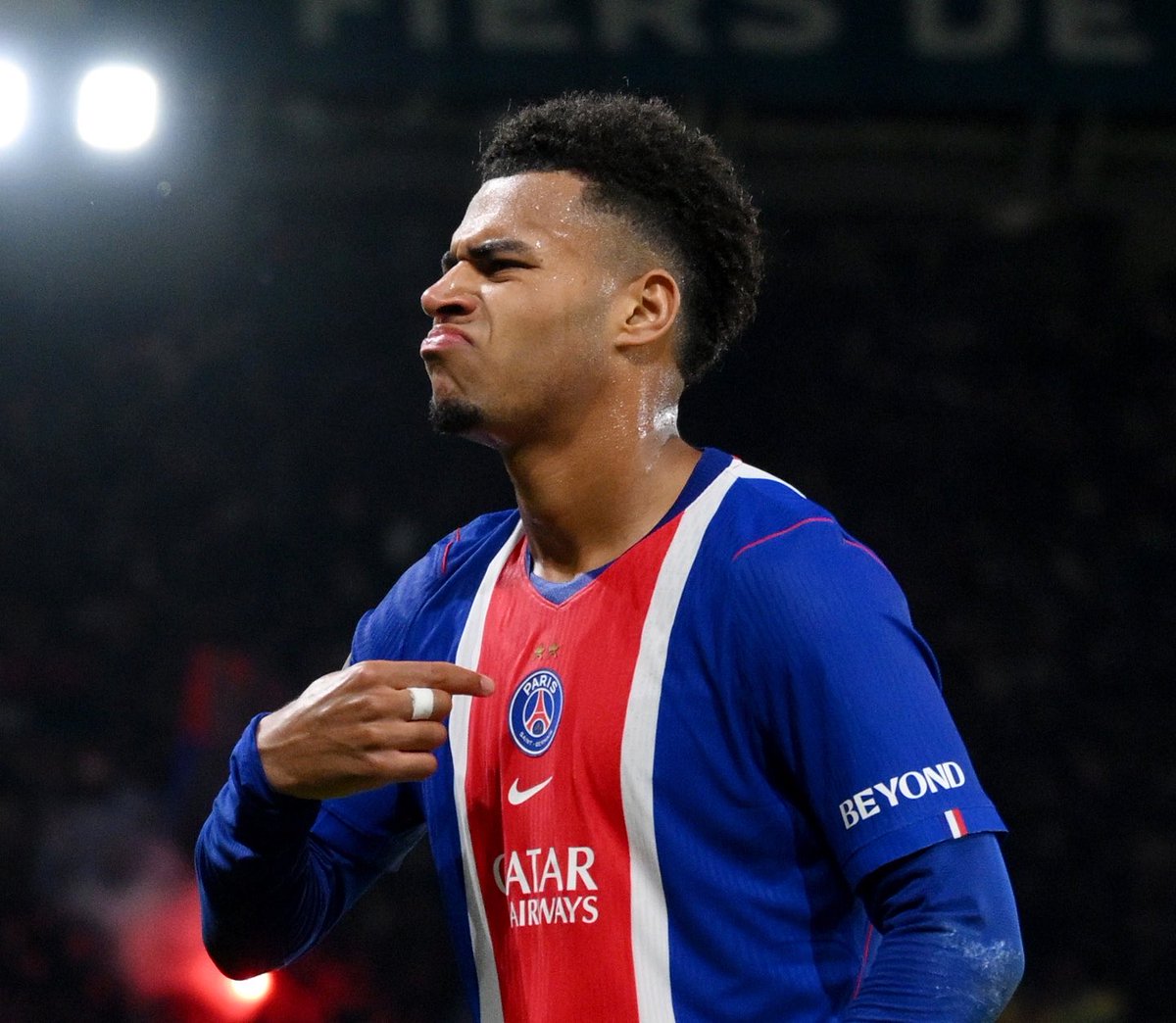 Champions: Psg Batte Barcellona, Liverpool E Napoli Show