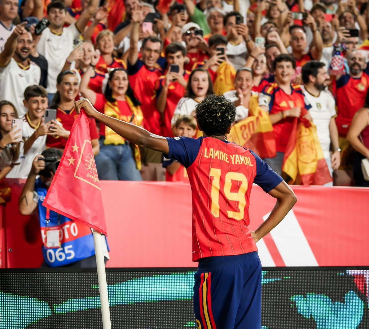 Lamine Yamal Trascina La Spagna In Nations League
